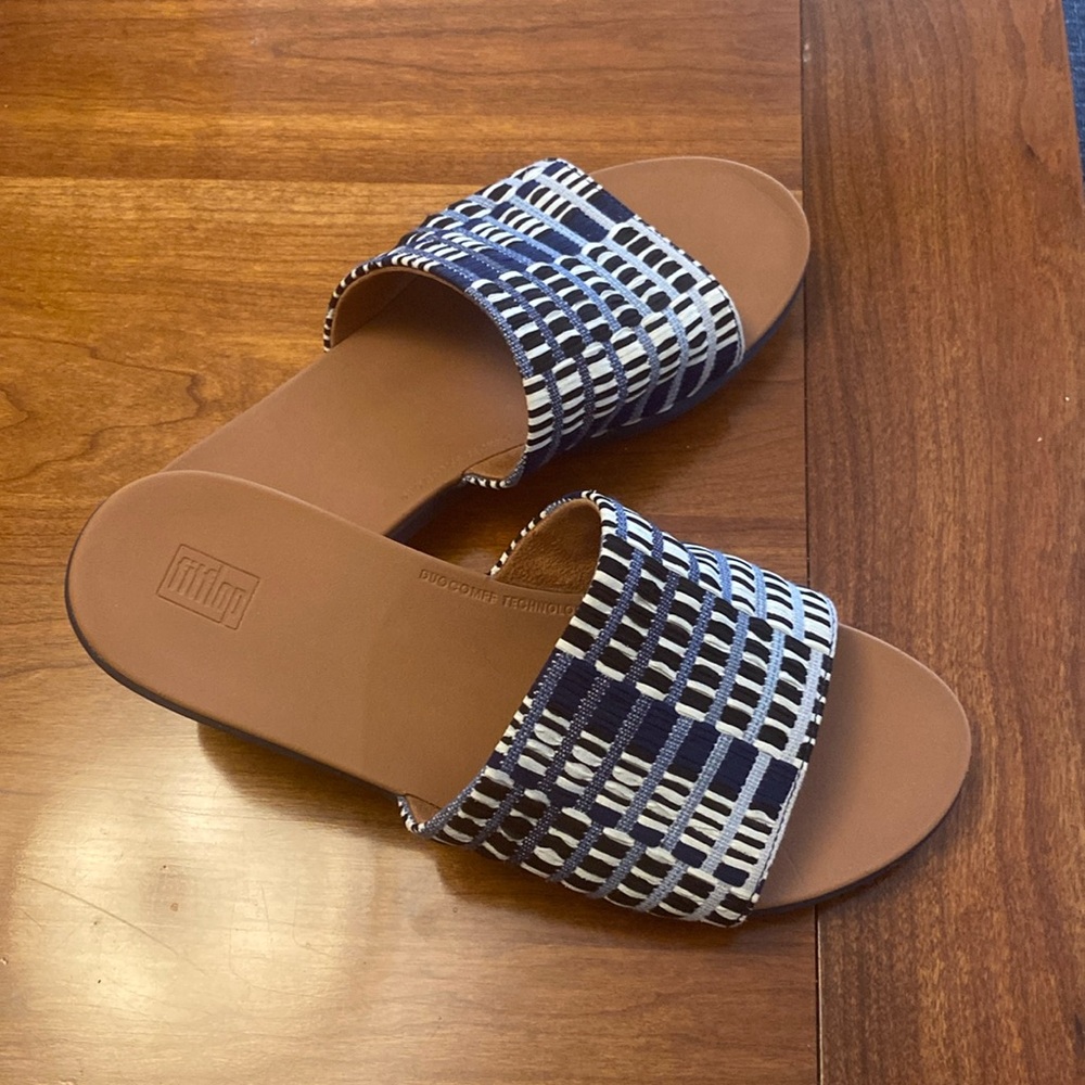 FitFlop Denim Blue Sandal. Size 8